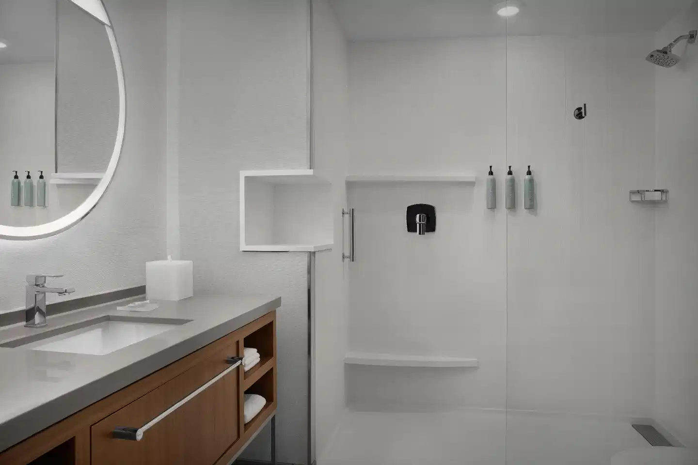 Courtyard by Marriott Antioch Pittsburg Badezimmer