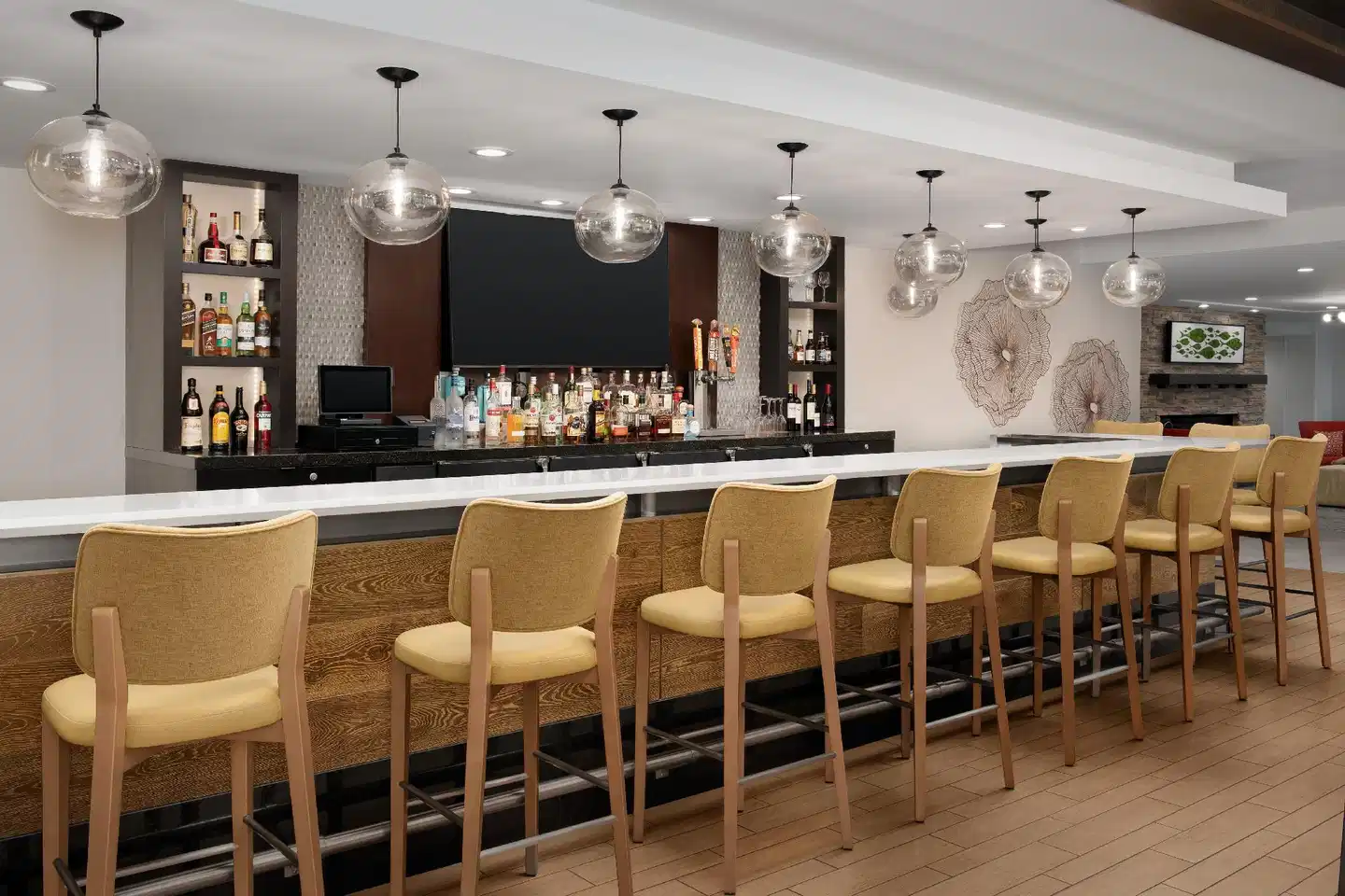 Hilton Garden Inn Los Angeles Marina Del Rey Bar