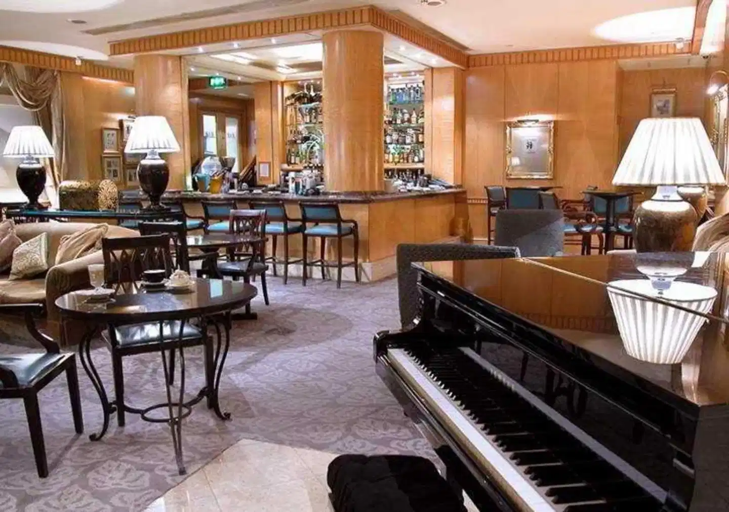 Millennium Gloucester Hotel London Kensington Bar