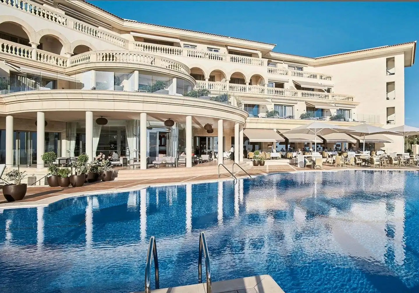 Pure Salt Port Adriano Aussenansicht