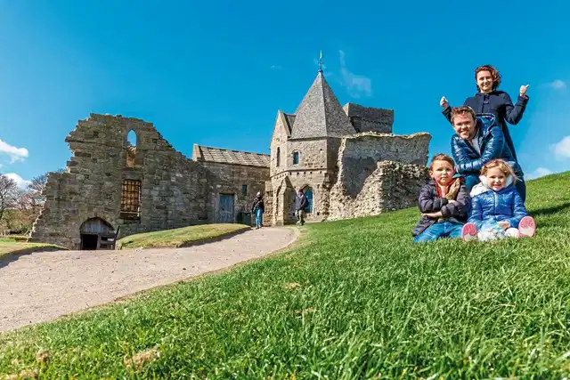 Familienerlebnistour Schottland Aussenansicht