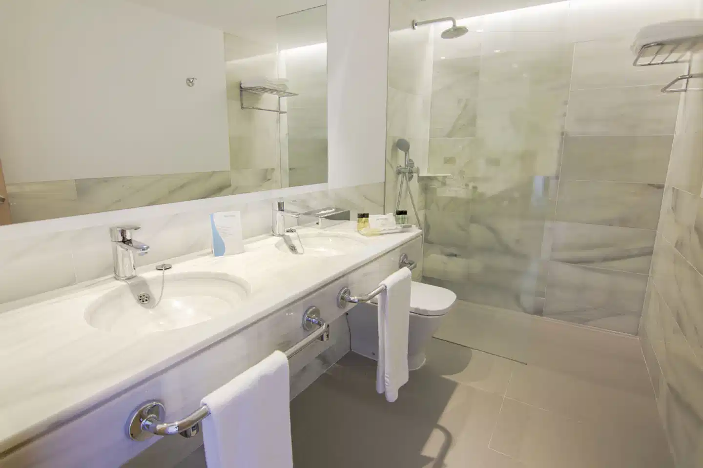 CM Playa del Moro BATHROOM