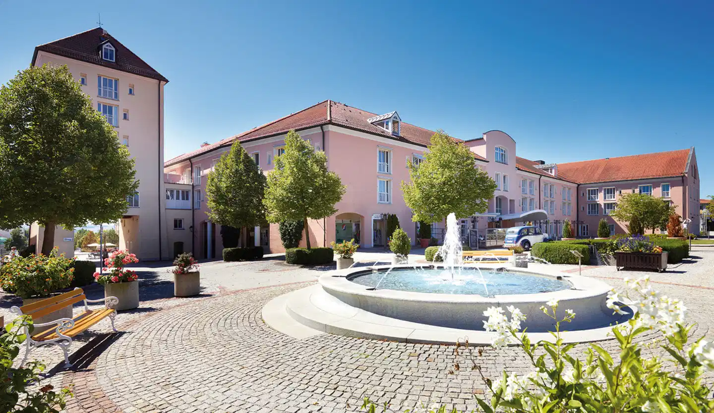 Wellness- & Golfhotel Maximilian Aussenansicht