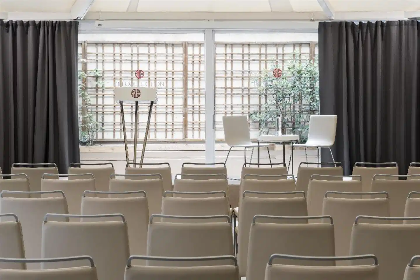 NH Collection Barcelona Pódium Konferenz