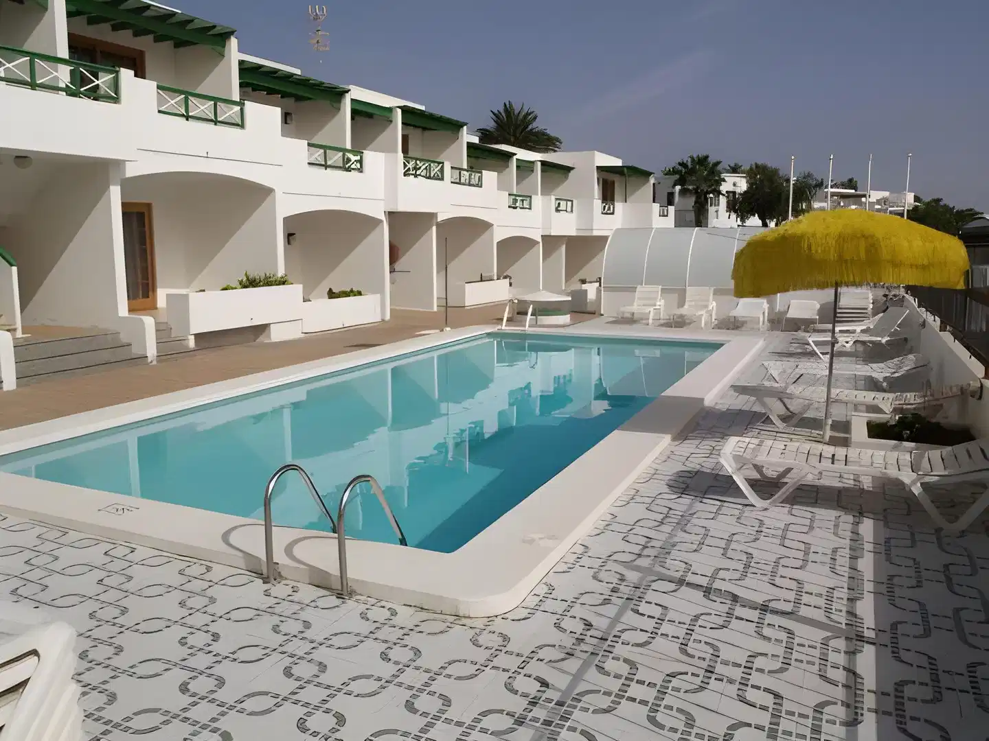 Isabel Appartements Pool