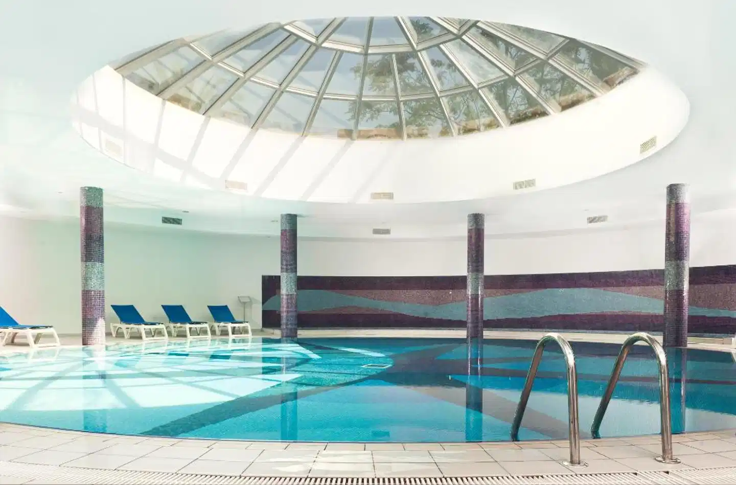 Arin Resort Hallenbad