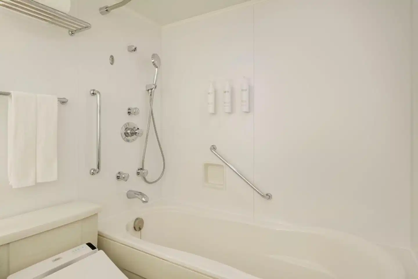 Courtyard by Marriott Tokyo Ginza Hotel Badezimmer