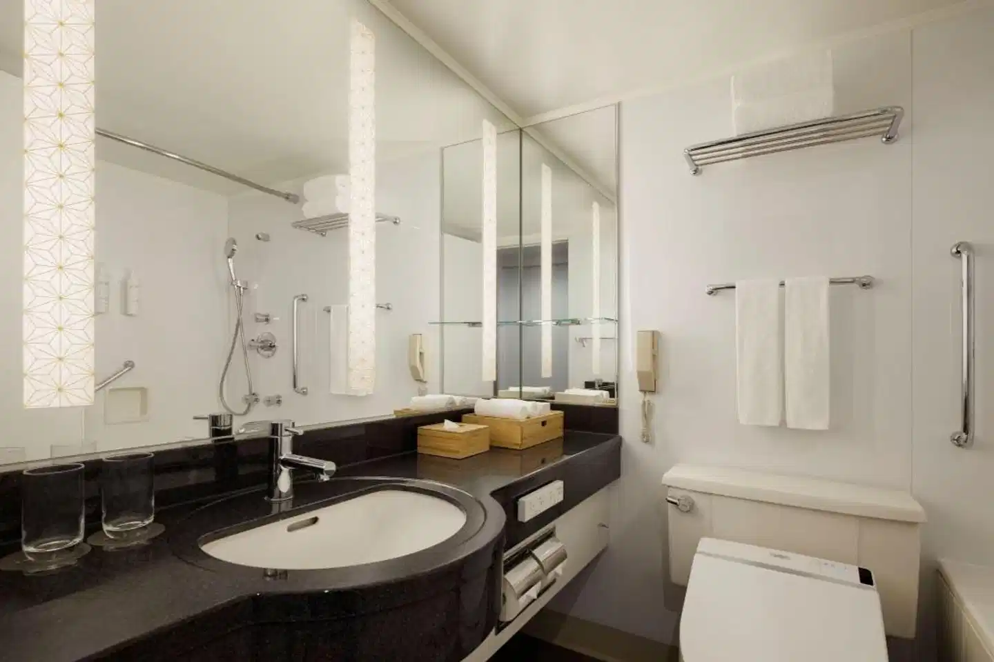 Courtyard by Marriott Tokyo Ginza Hotel Badezimmer