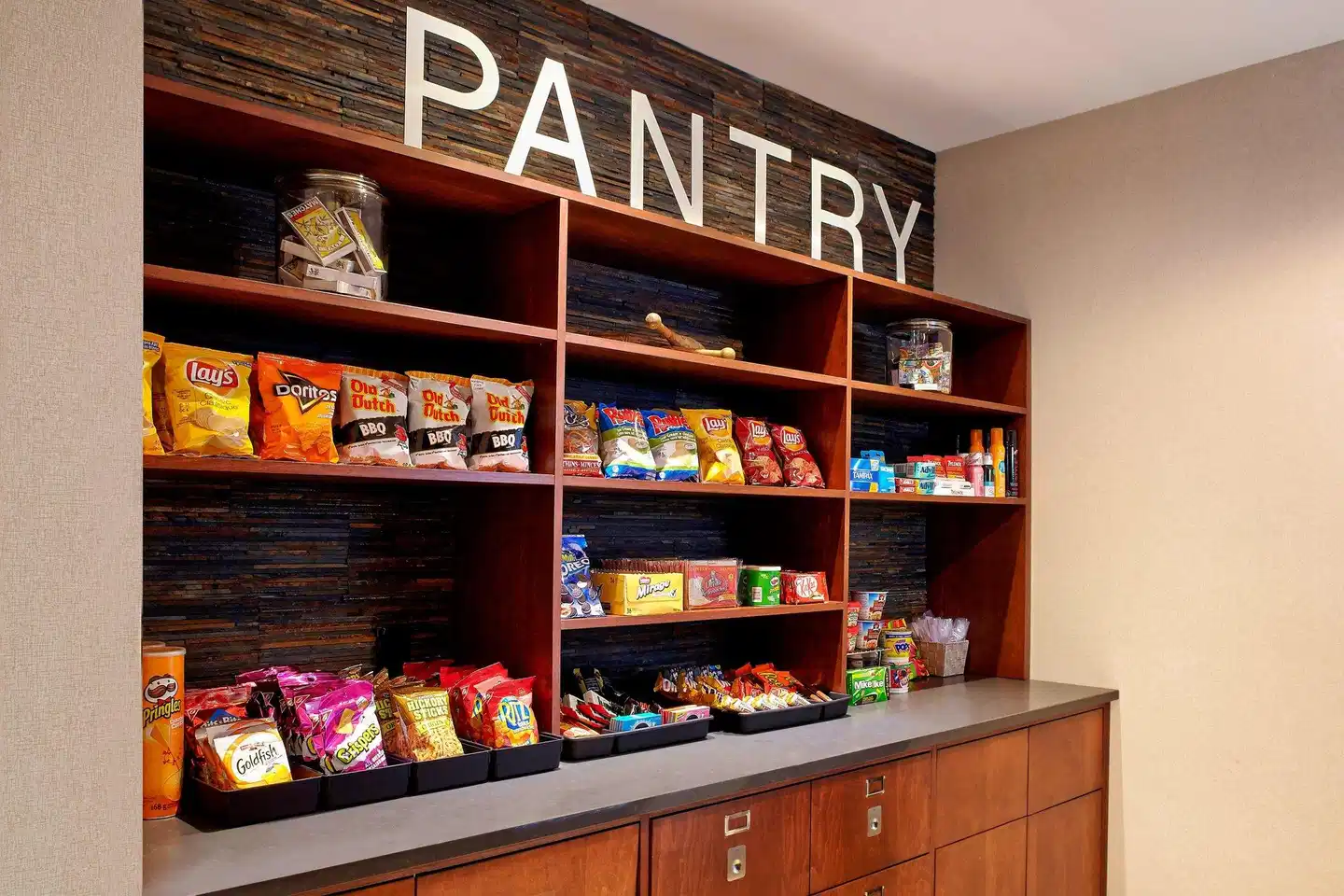 Four Points by Sheraton Moncton Bar