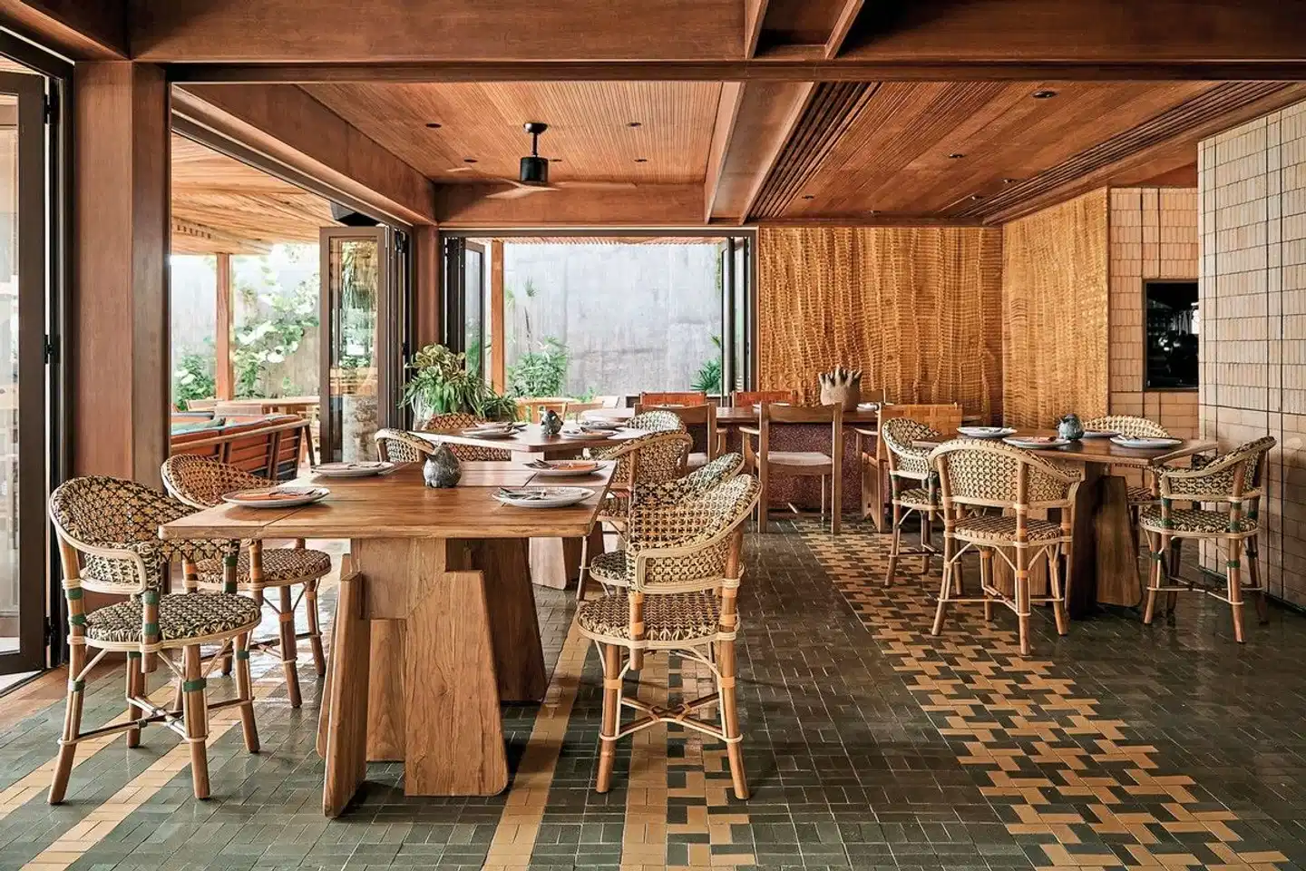 Barceló Coconut Island Bar