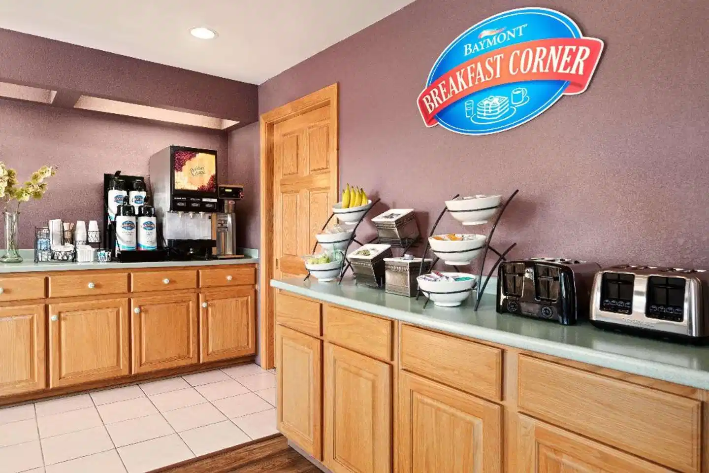 Baymont by Wyndham Logan Bar