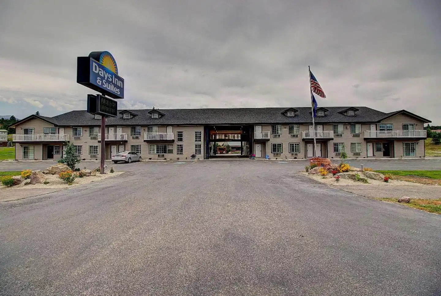 Days Inn & Suites by Wyndham Lolo Strand