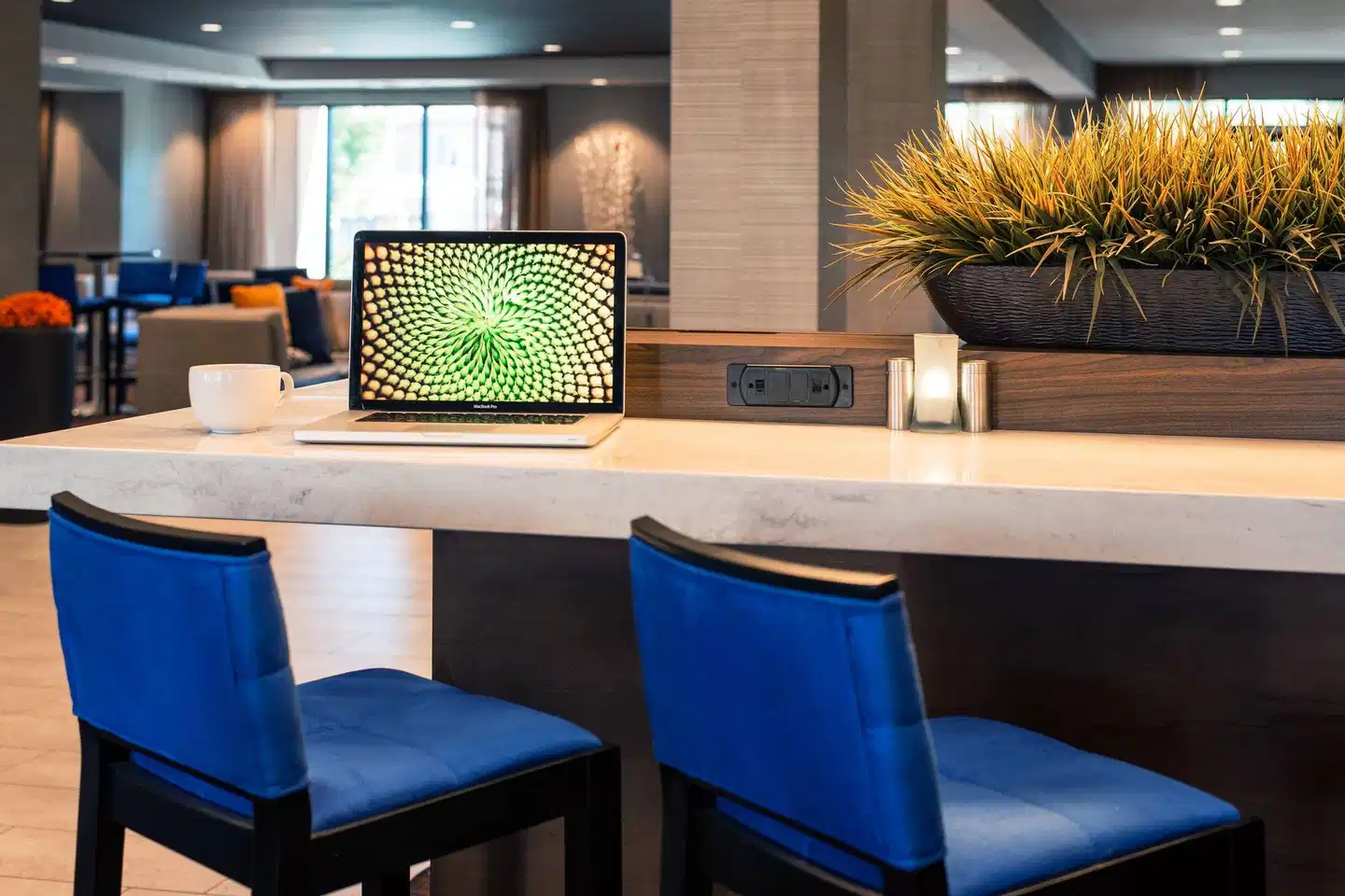 Courtyard by Marriott Palm Desert Bar