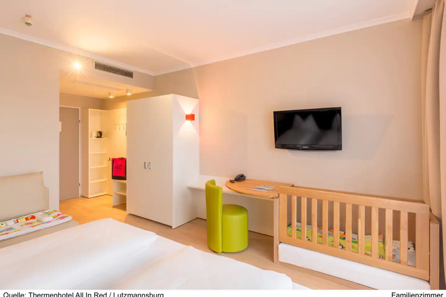 All in Red Thermenhotel Wohnbeispiel