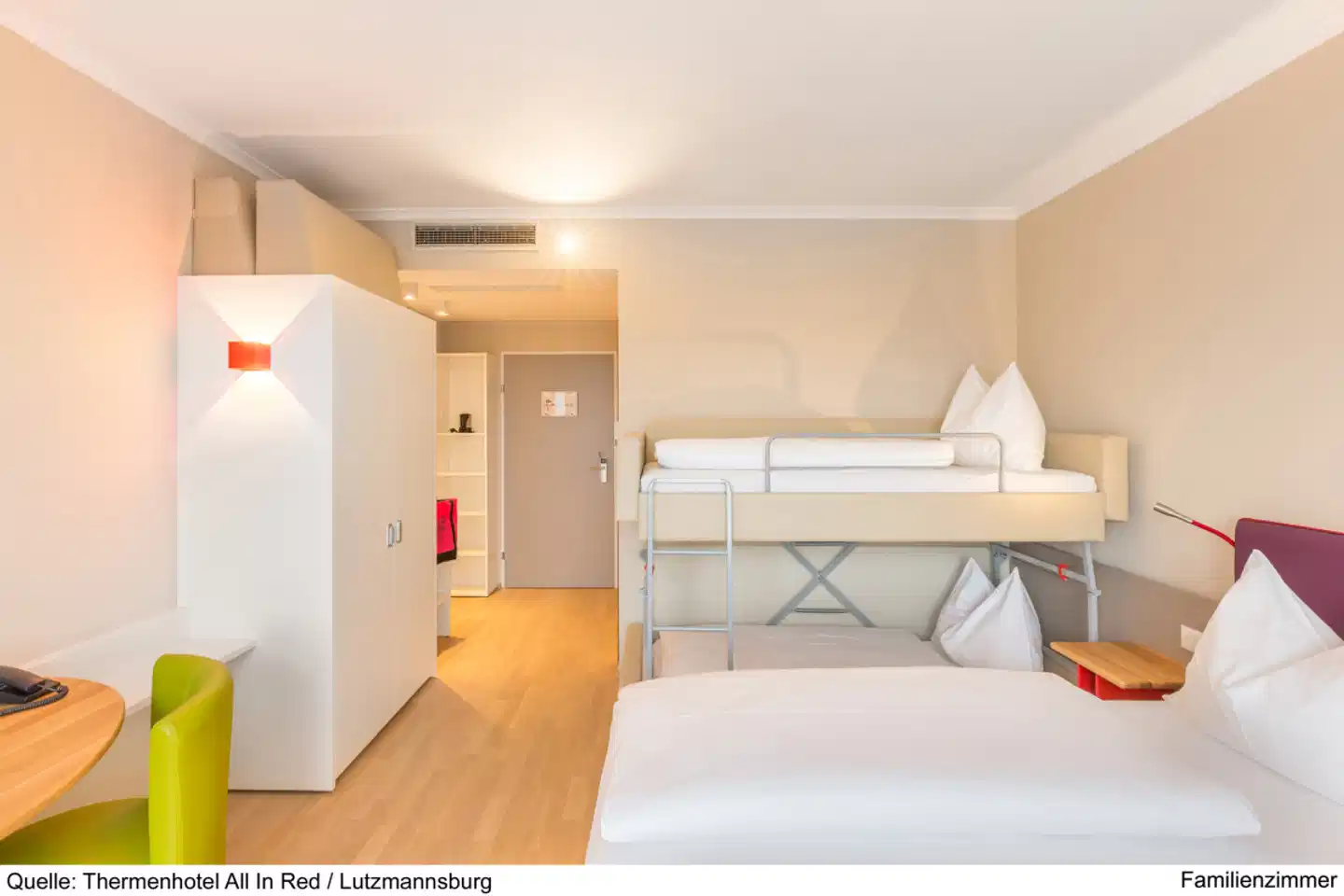 All in Red Thermenhotel Wohnbeispiel