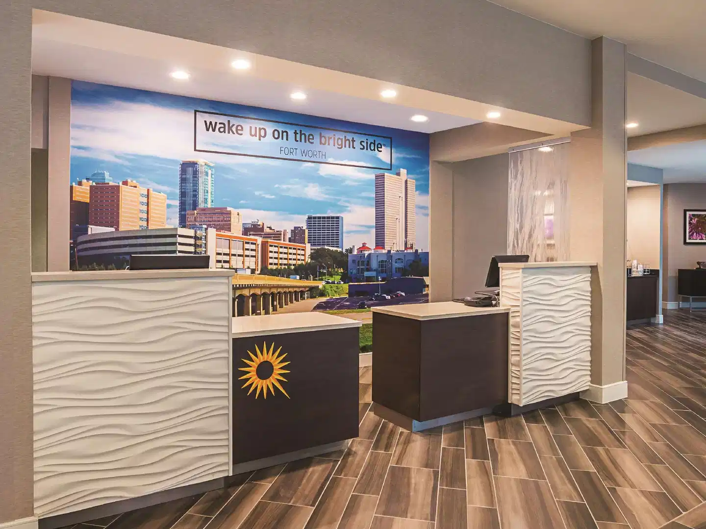 La Quinta Inn & Suites by Wyndham Fort Worth City View Lobby