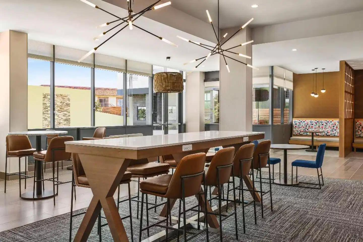 Hampton Inn & Suites San Mateo-San Francisco Airport Bar