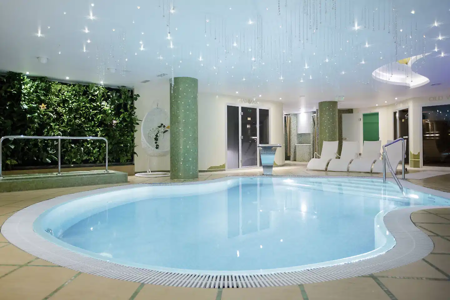 Baltic Beach Hotel & SPA Hallenbad