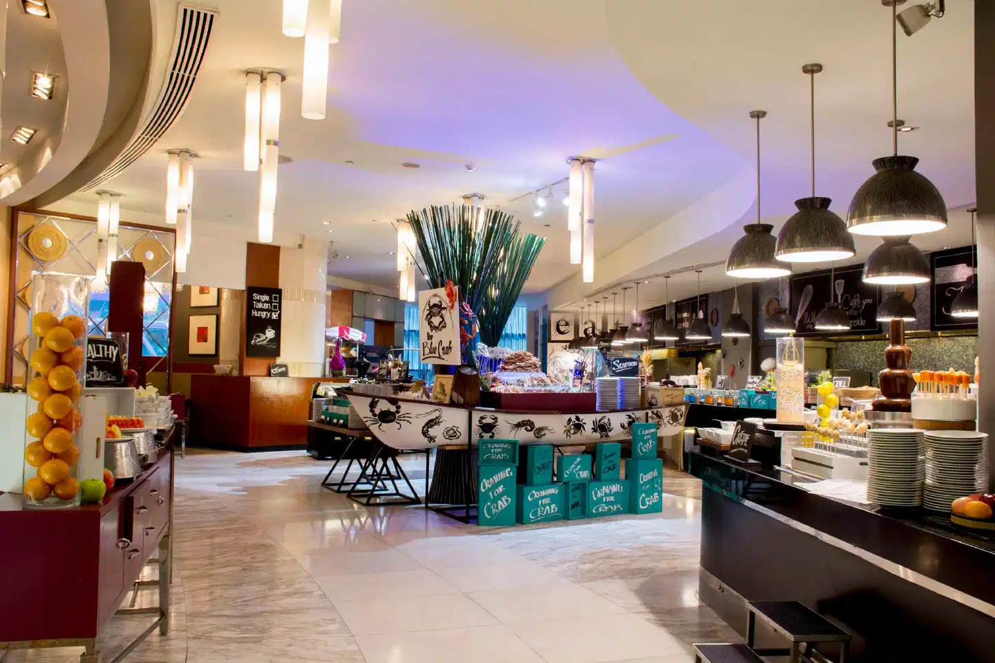 Hilton Bangkok Grande Asoke Bar