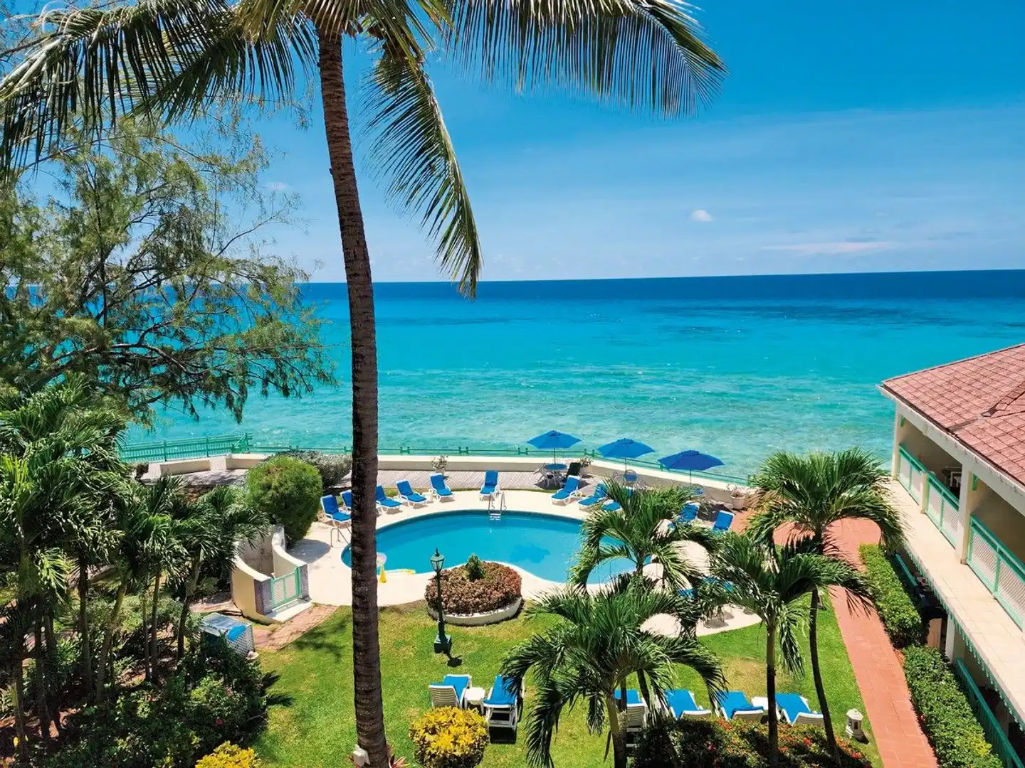 Blue Orchid Beach Hotel Garten