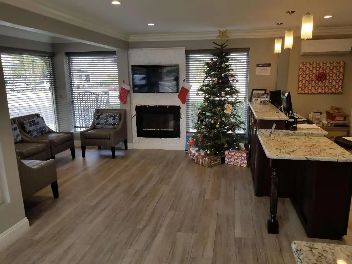 Best Western Orange Plaza Lobby