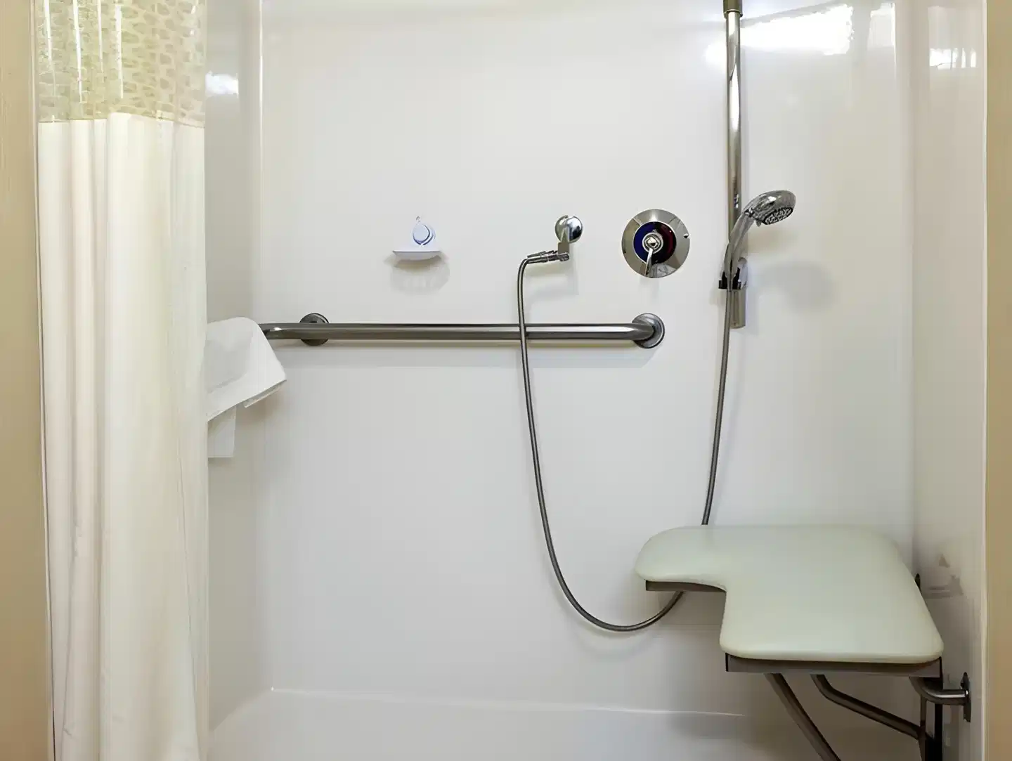 Hampton Inn & Suites Palm Desert Badezimmer