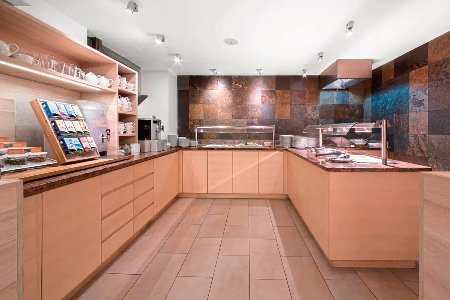 Alpen Adria Hotel & Spa Lobby