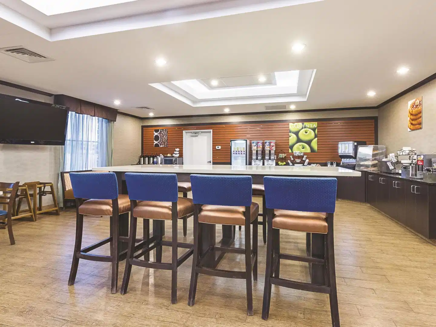 La Quinta Inn & Suites by Wyndham Glendive Bar