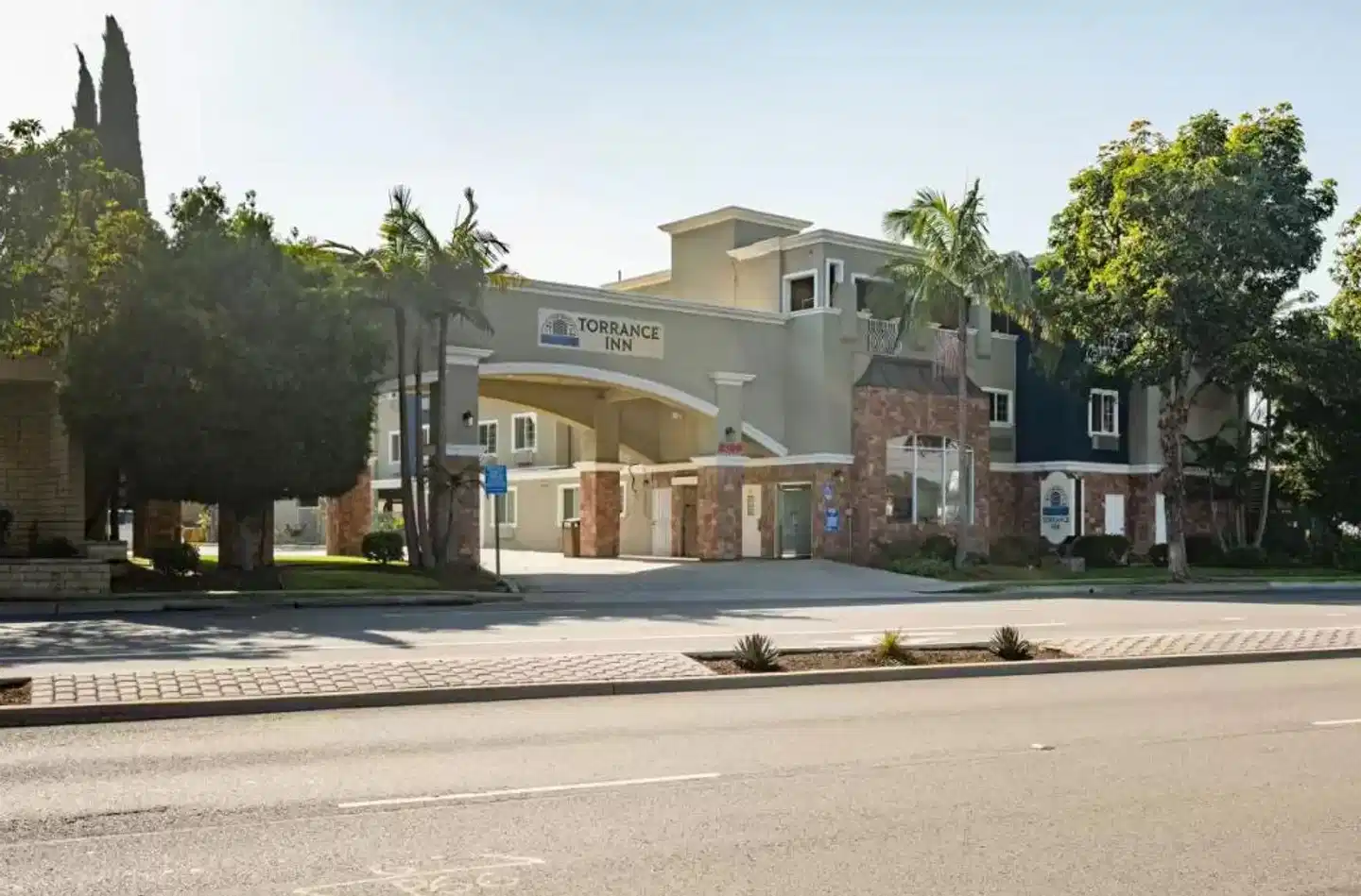 Super 8 by Wyndham Torrance LAX Airport Area Aussenansicht