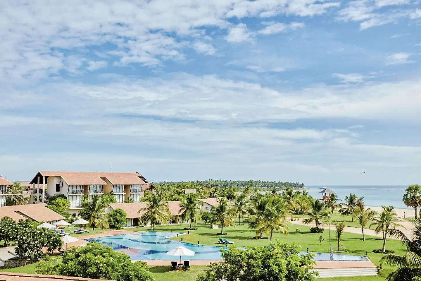 The Calm Resort & Spa Aussenansicht