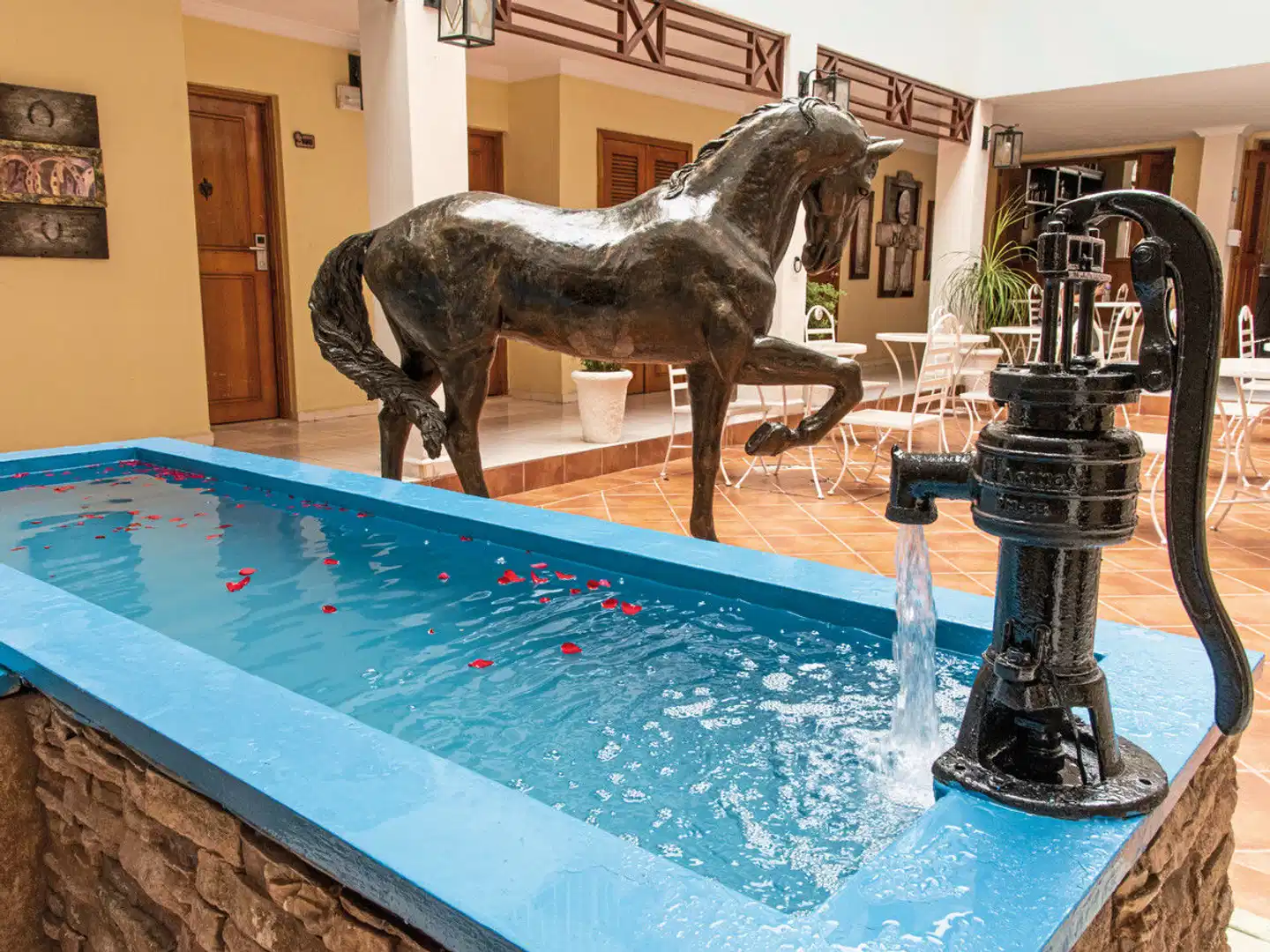 Caballeriza by Mystique Tiere