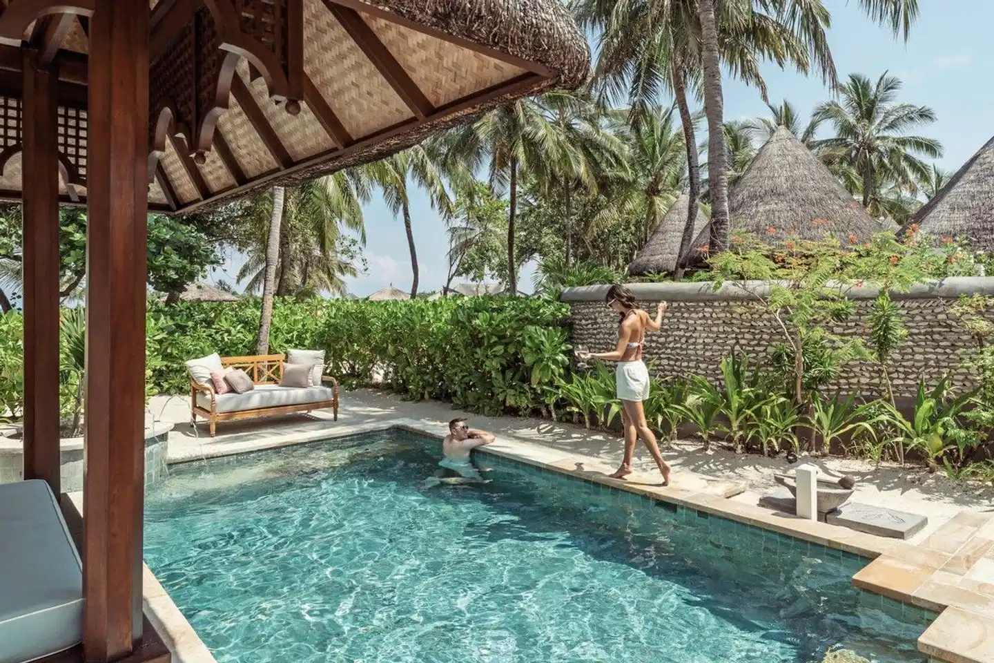 Four Seasons Resort Maldives at Kuda Huraa Pool