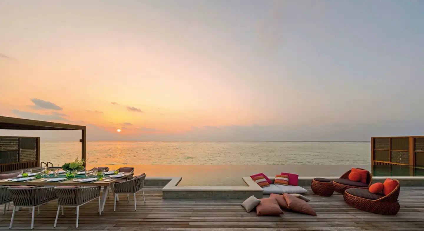Four Seasons Resort Maldives at Kuda Huraa Strand