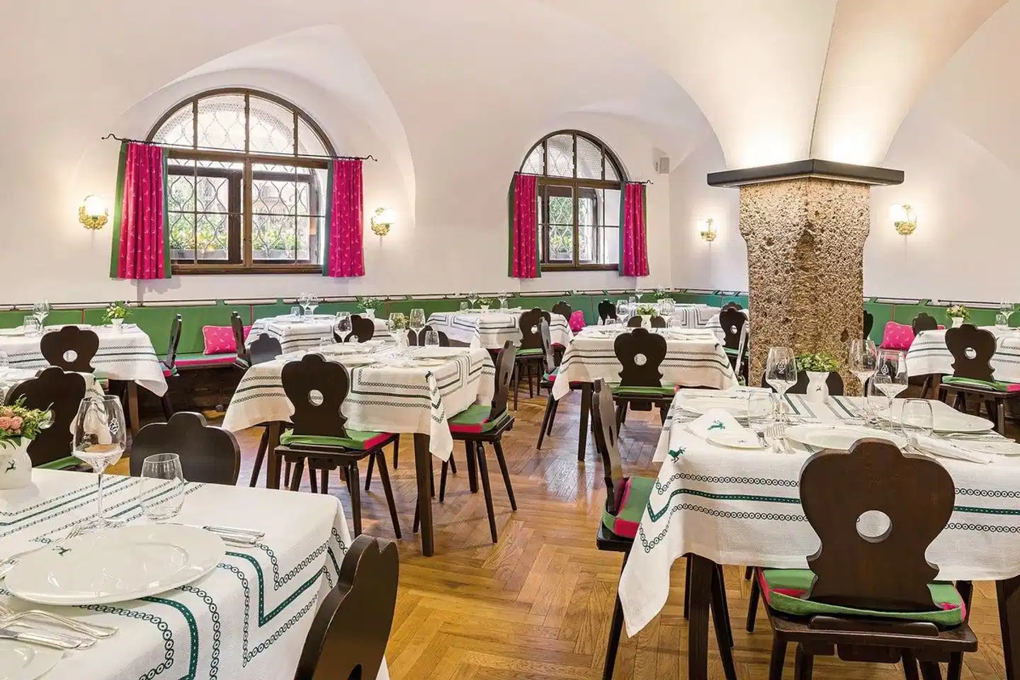 Hotel Goldener Hirsch, a Luxury Collection Hotel, Salzburg Restaurant