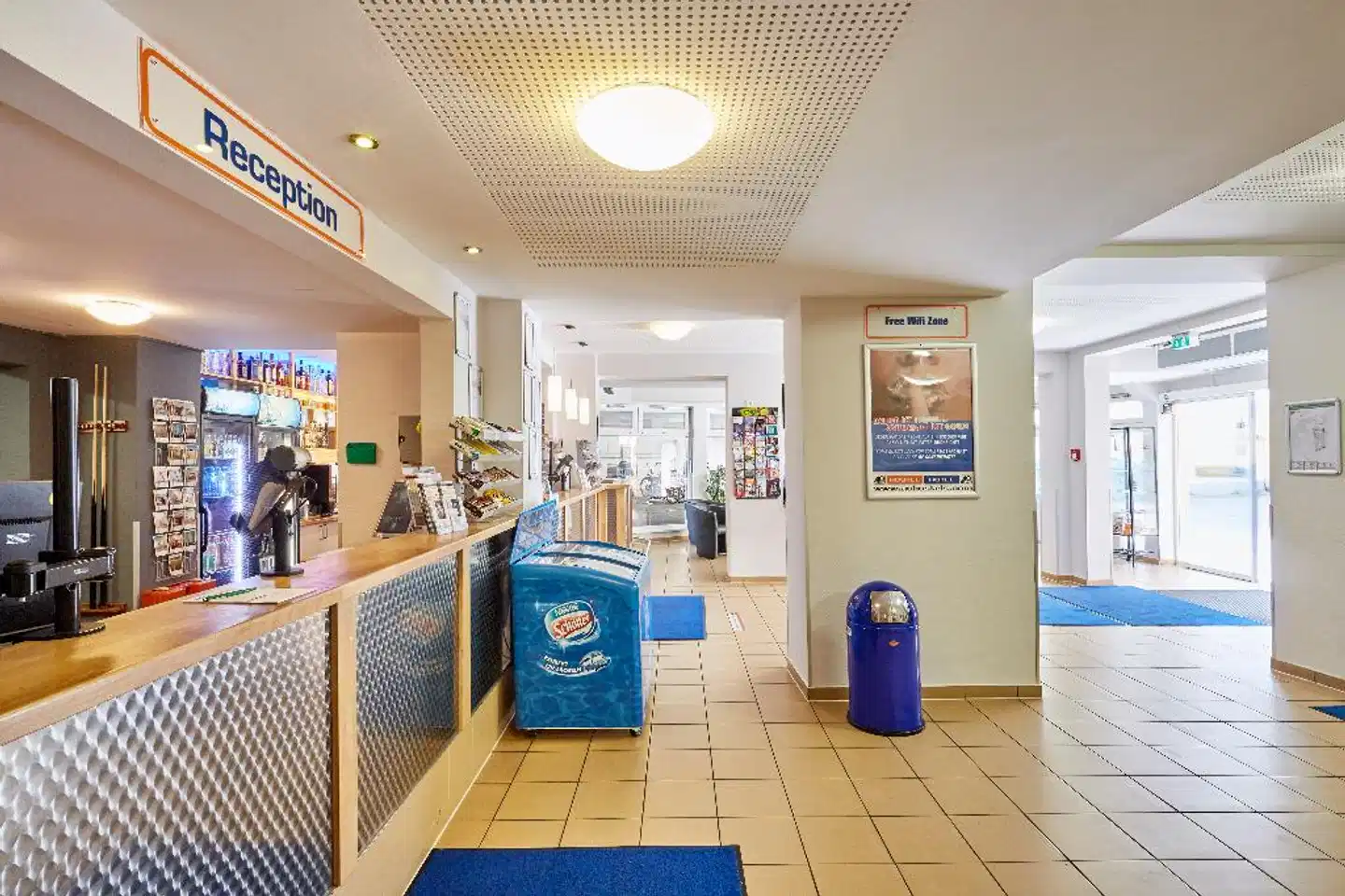 a&o Hamburg Reeperbahn Lobby