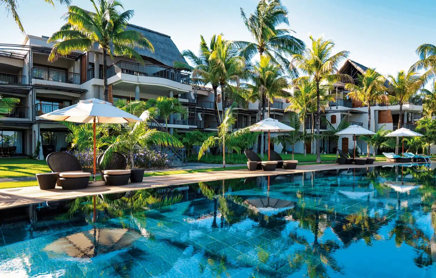 Royal Palm Beachcomber Luxury POOL