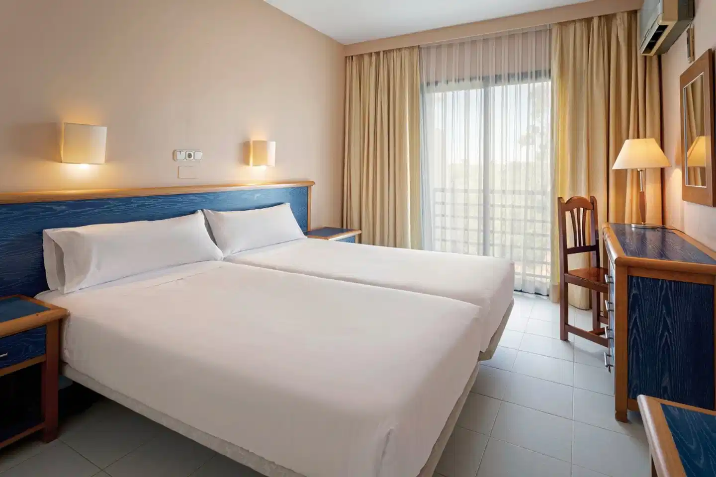 Sol Sancti Petri Apartamentos Wohnbeispiel