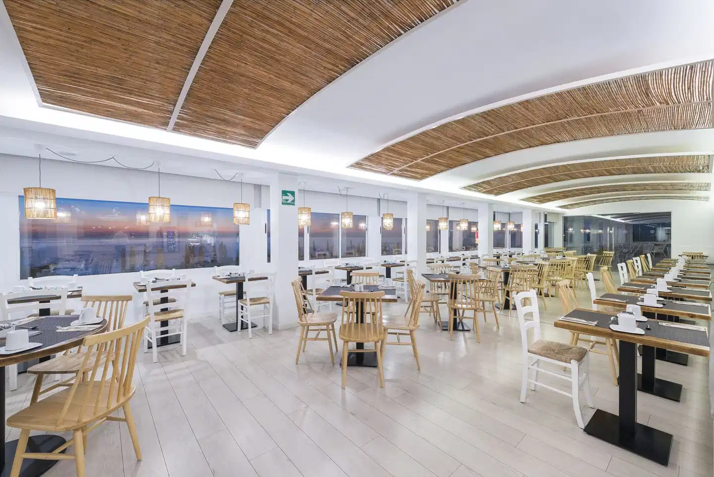 Hotel Atolon & Kaafu Beach Club Restaurant