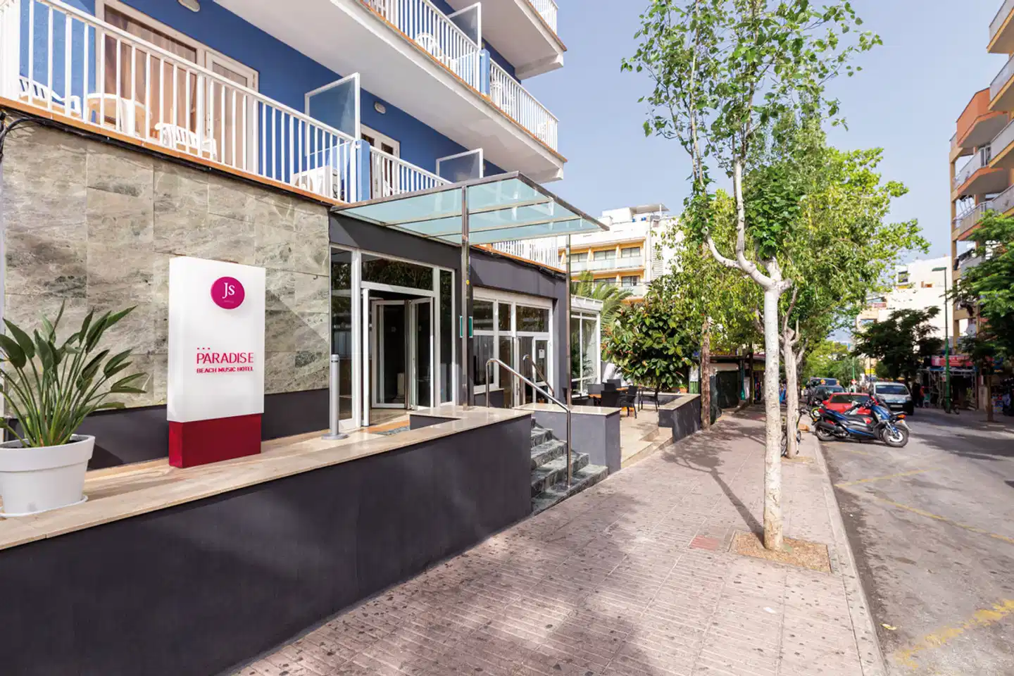 JS Paradise Sport Aussenansicht