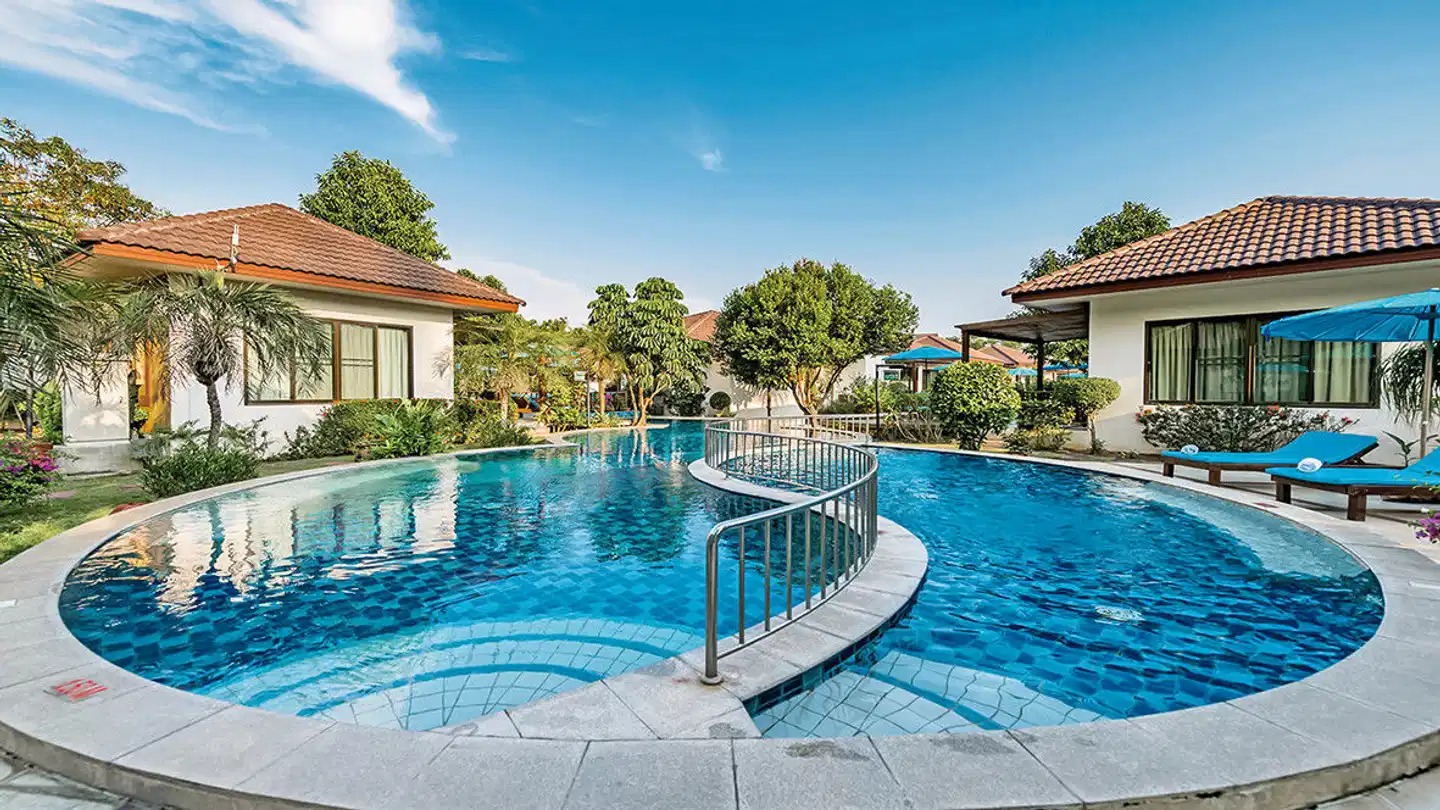 Pinnacle Grand Jomtien Resort & Beach Club Pool