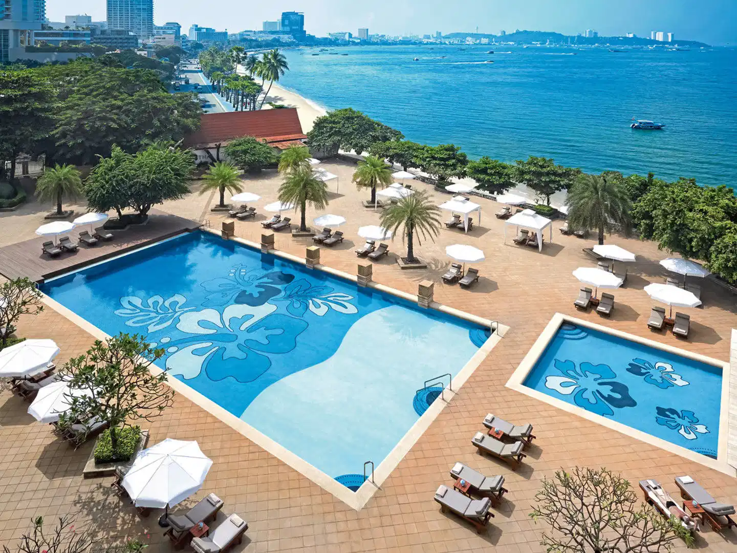 Dusit Thani Pattaya Pool