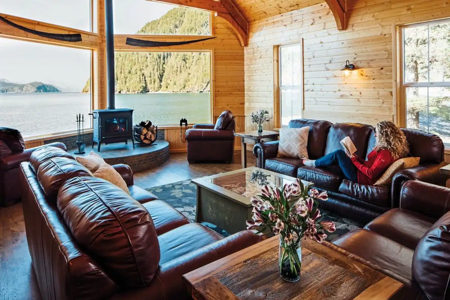 Kenai Fjords Wilderness Lodge Lobby