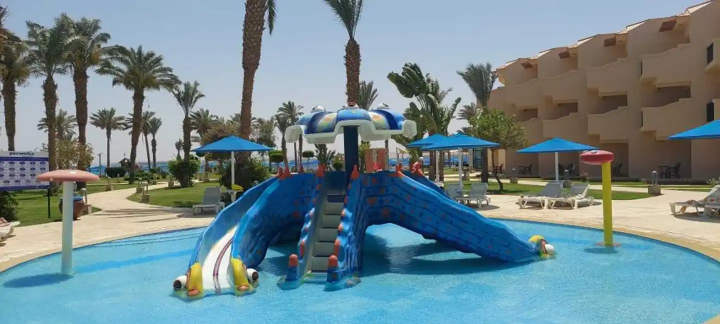 Pyramisa Beach Resort Sahl Hasheesh Pool