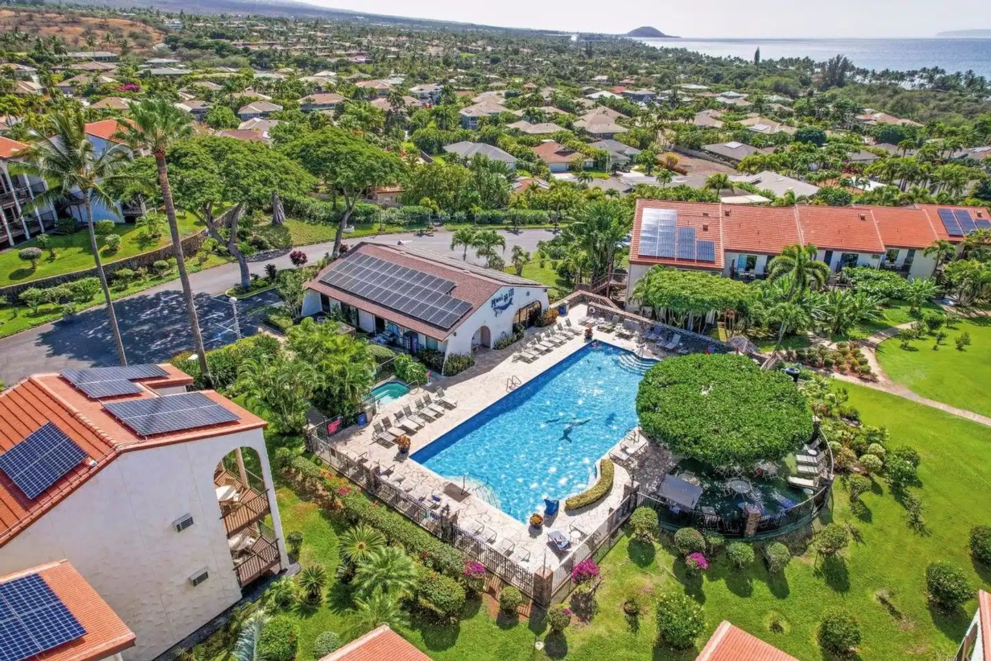 Aston Maui Hill Pool