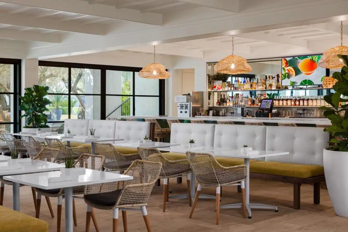 Tommy Bahama Miramonte Resort & Spa Bar