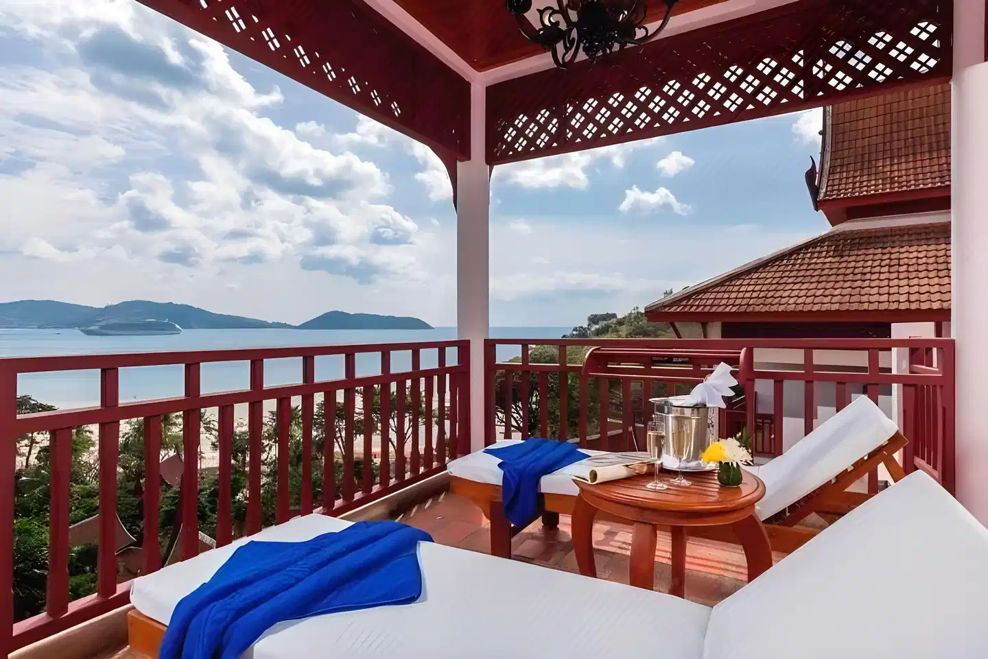 Thavorn Beach Village Terrasse