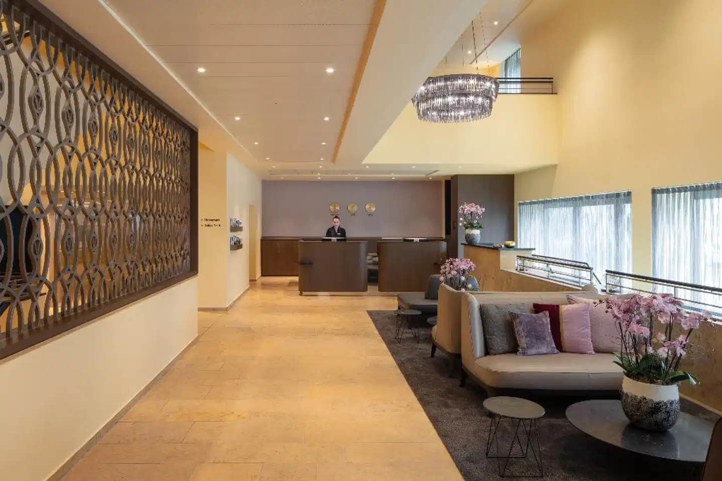 Hotel Victoria Lobby