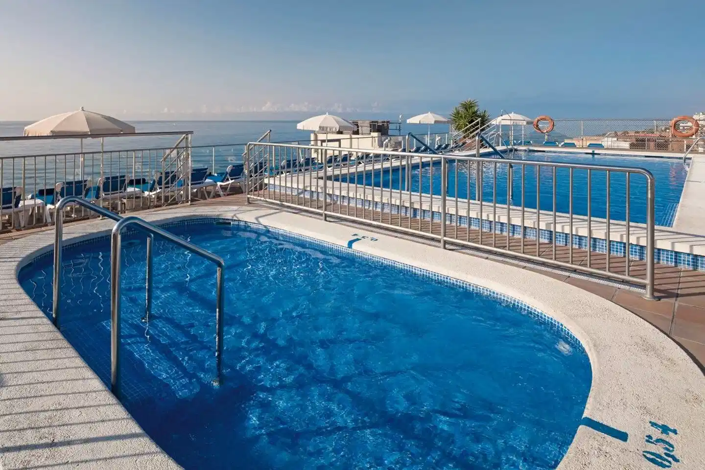 htop Pineda Palace Pool