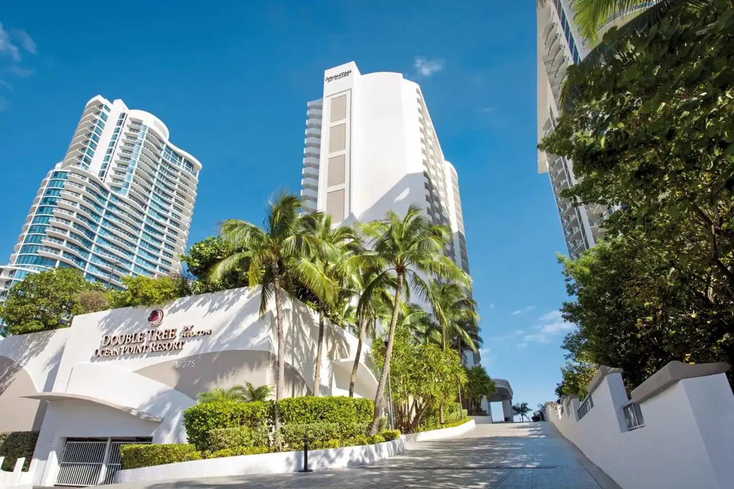 Doubletree Ocean Point Resort & Spa Aussenansicht