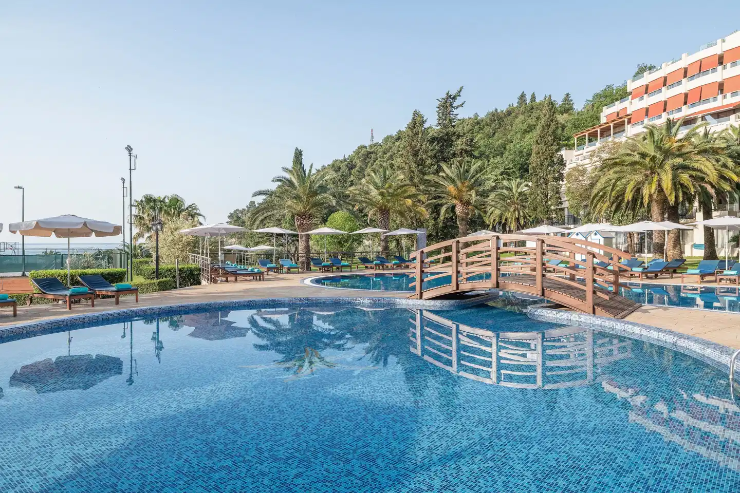 Iberostar Waves Bellevue POOL